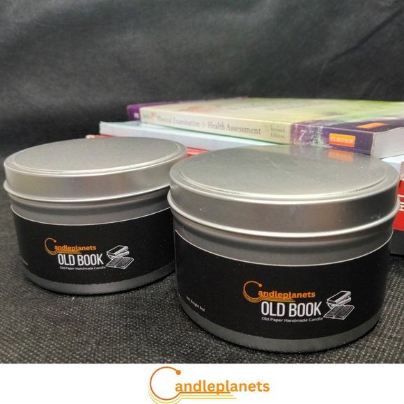 Old Books Scented 8oz - Picture 2 of 2